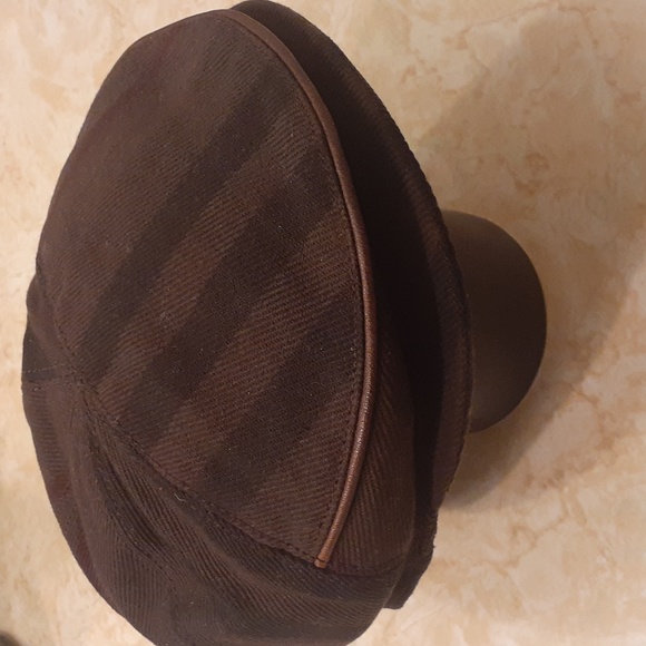 BURBERRY CAP AUTHENTIC - Picture 3 of 9